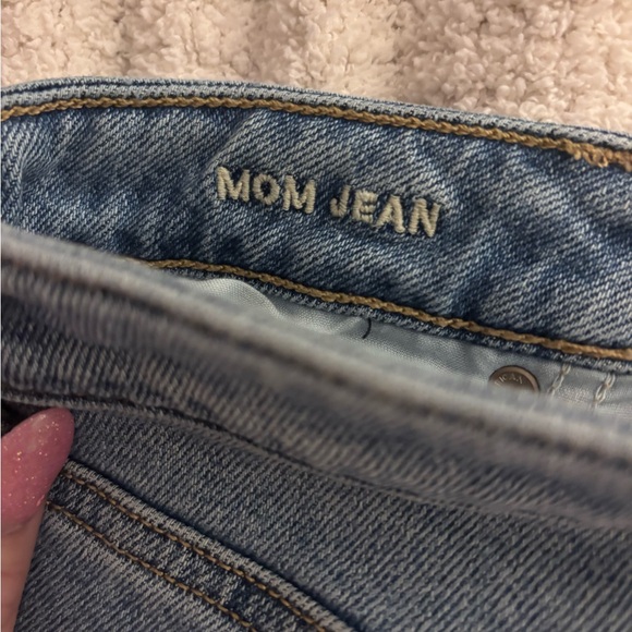 American Eagle Light Blue Denim Mom Jeans - Picture 5 of 5